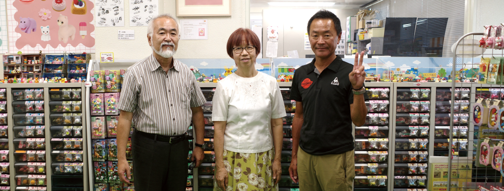 岩沢社長と一緒に記念撮影